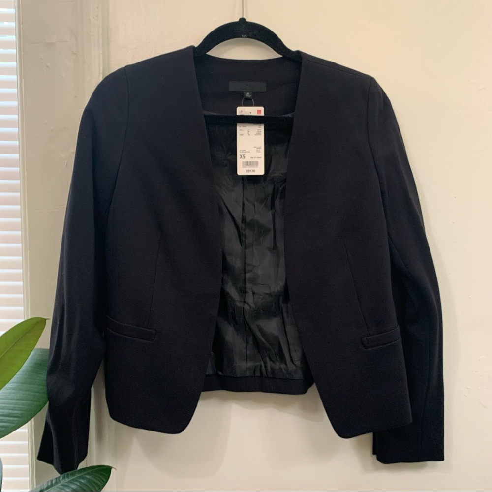 Brand NWT Uniqlo Black Blazer